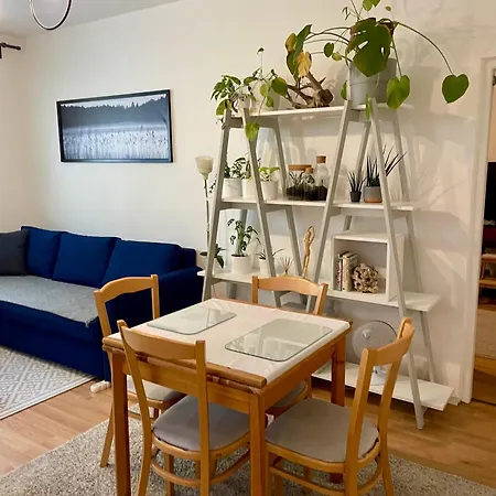 Cozy Self Check-in In Vibrant Ruzinov Area, Komarnicka 42, *