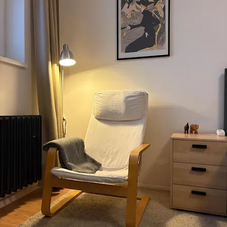 Cozy Self Check-in In Vibrant Ruzinov Area, Komarnicka 42, Pozsony