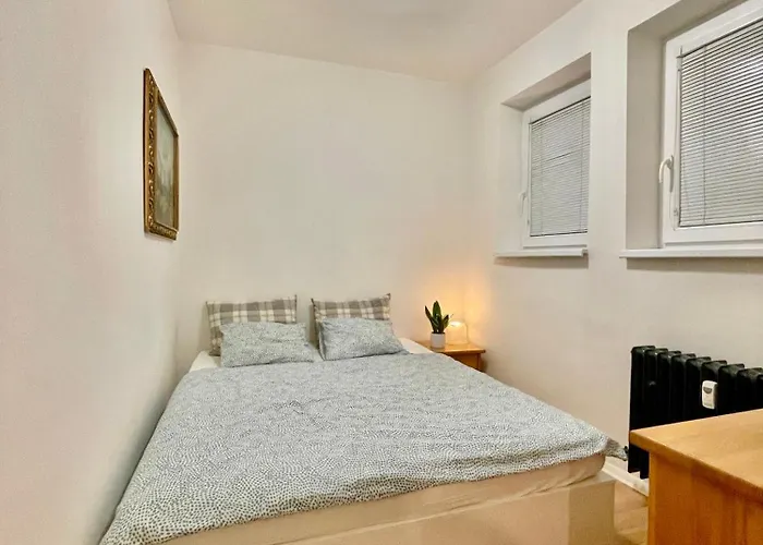 Apartmán Cozy Self Check-in In Vibrant Ruzinov Area, Komarnicka 42,