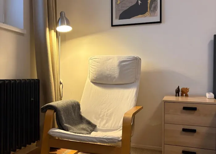 Cozy Self Check-in In Vibrant Ruzinov Area, Komarnicka 42, Pressburg